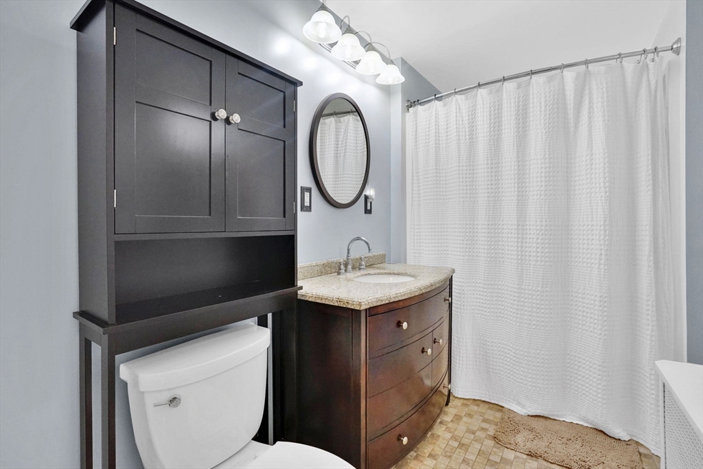 33 Olmsted Drive Springfield, MA 01108 - Photo 18 of 23