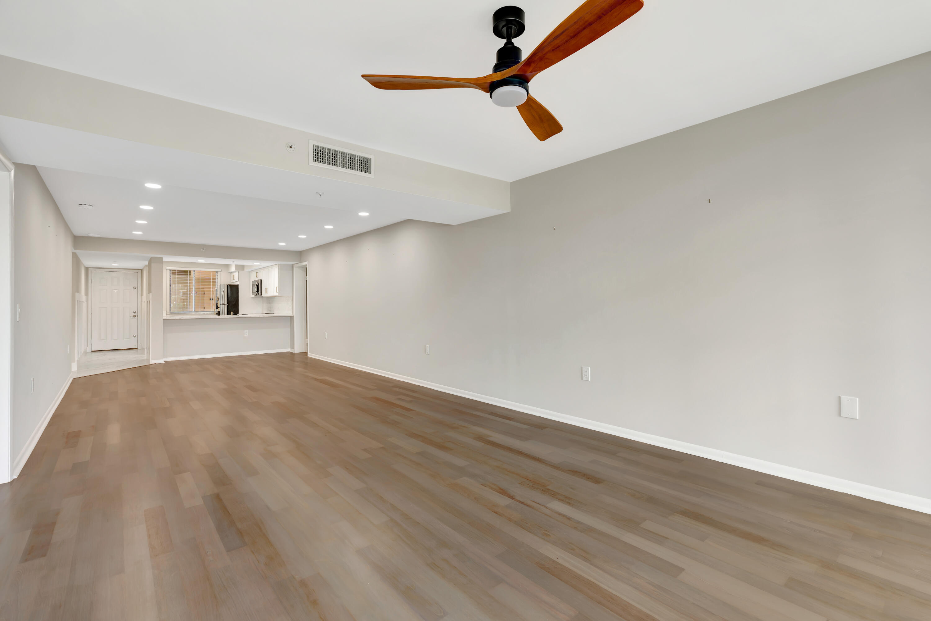 2501 Marina Isle Way, Unit 104 Jupiter, FL 33477 - Photo 17 of 56 _MLP1198