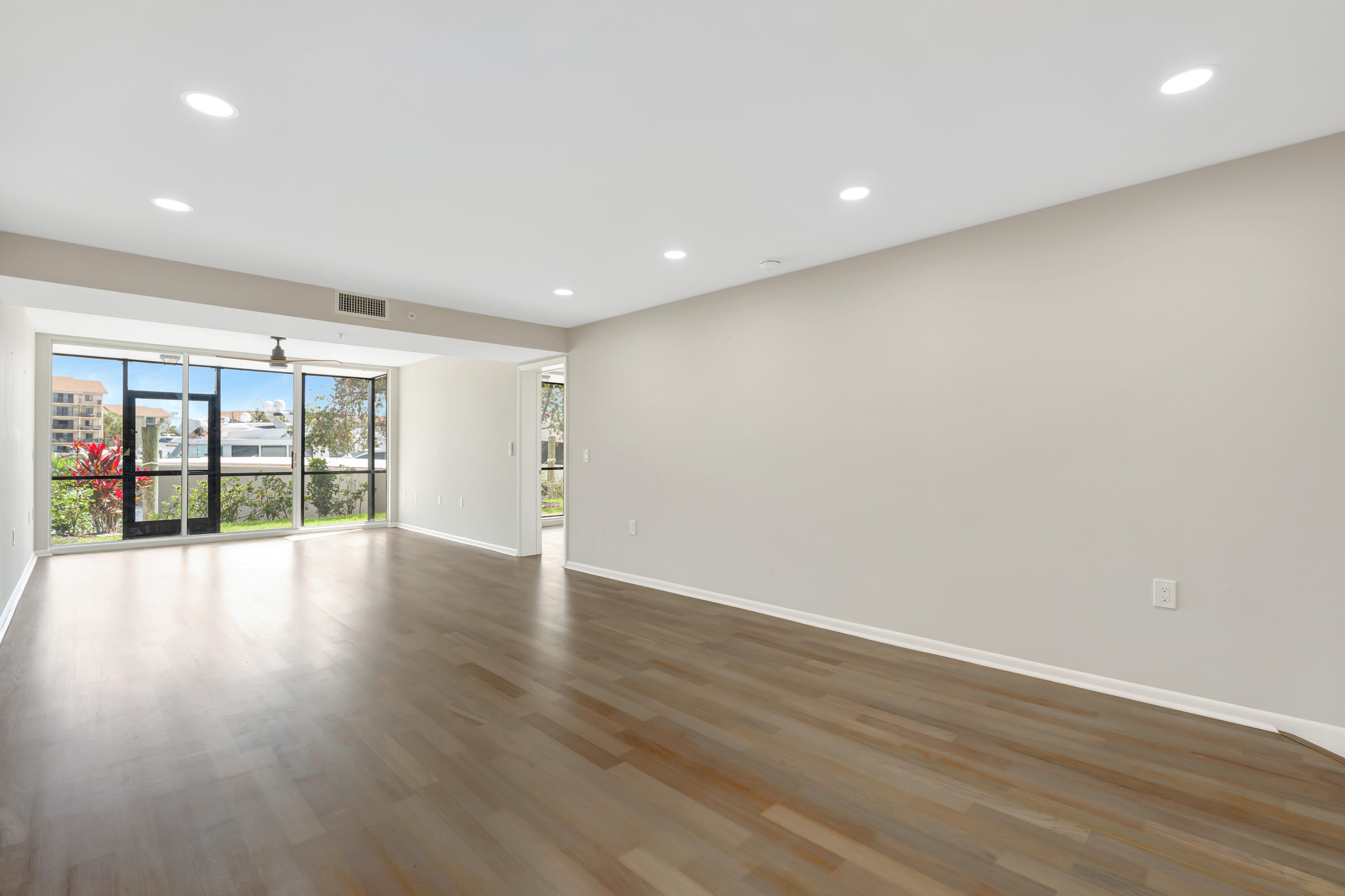 2501 Marina Isle Way, Unit 104 Jupiter, FL 33477 - Photo 18 of 56 _MLP1163