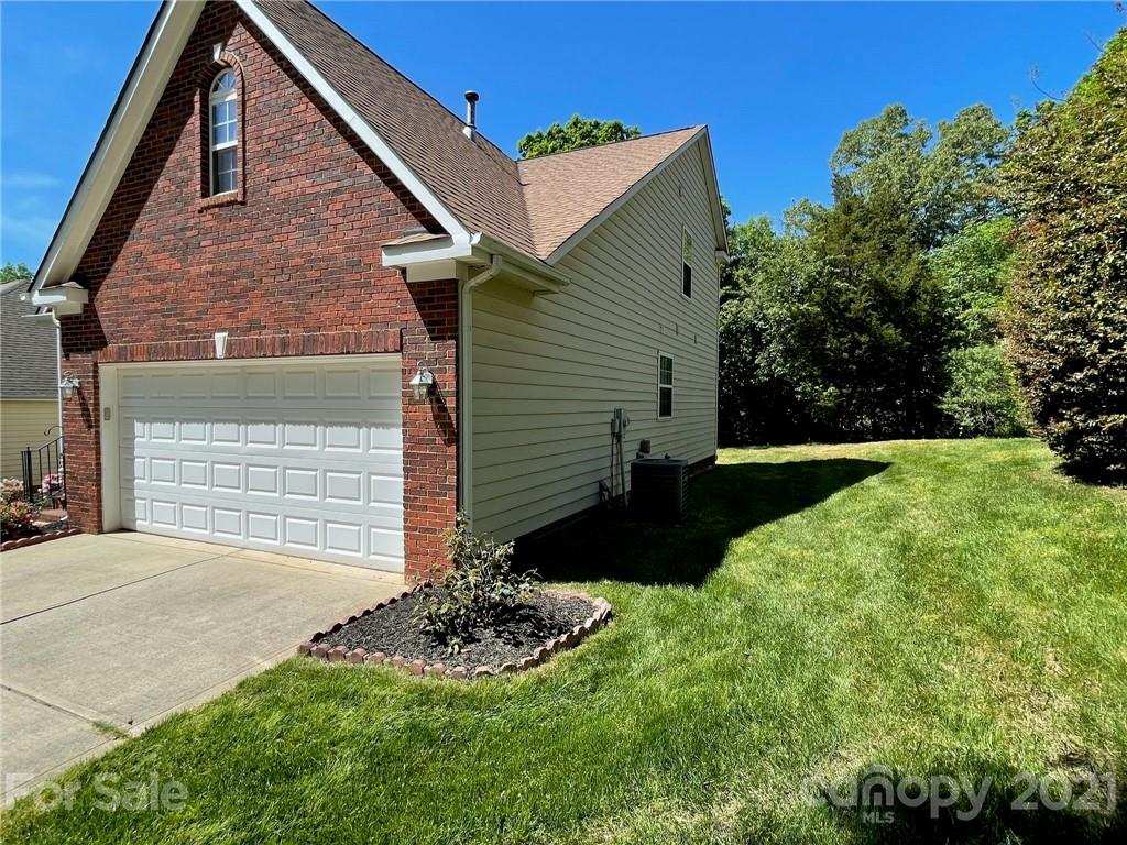 3703 Wind Ridge Place Waxhaw, NC 28173 - Photo 2 of 42 Gallery Image 2