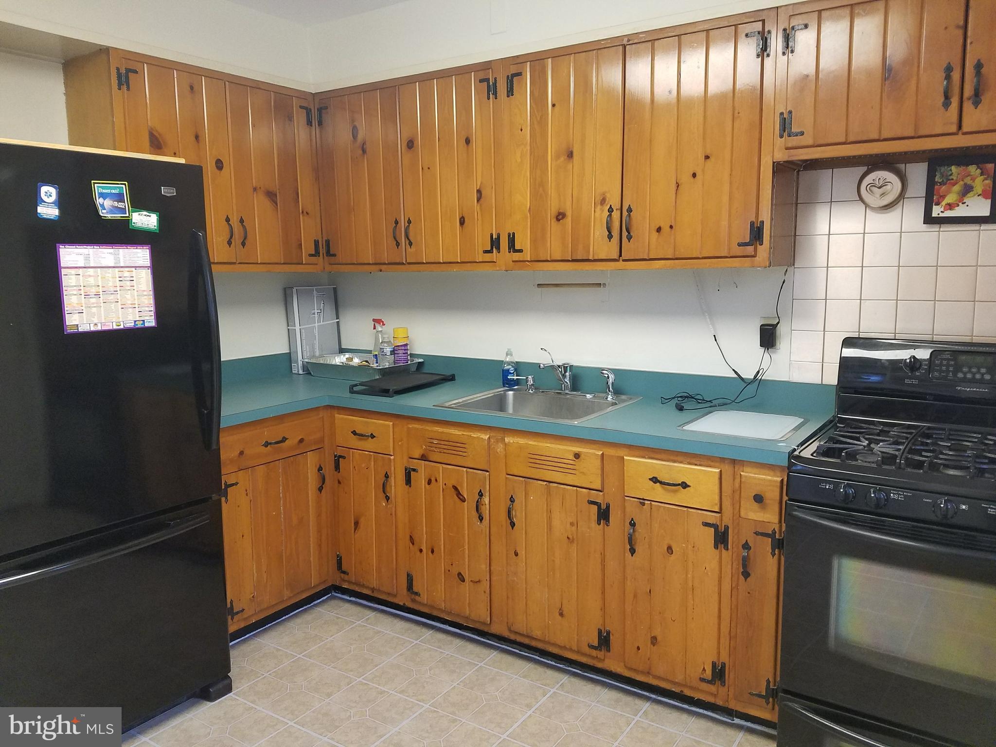 3815 Bancroft Road Baltimore, MD 21215 - Photo 3 of 14 Kitchen
