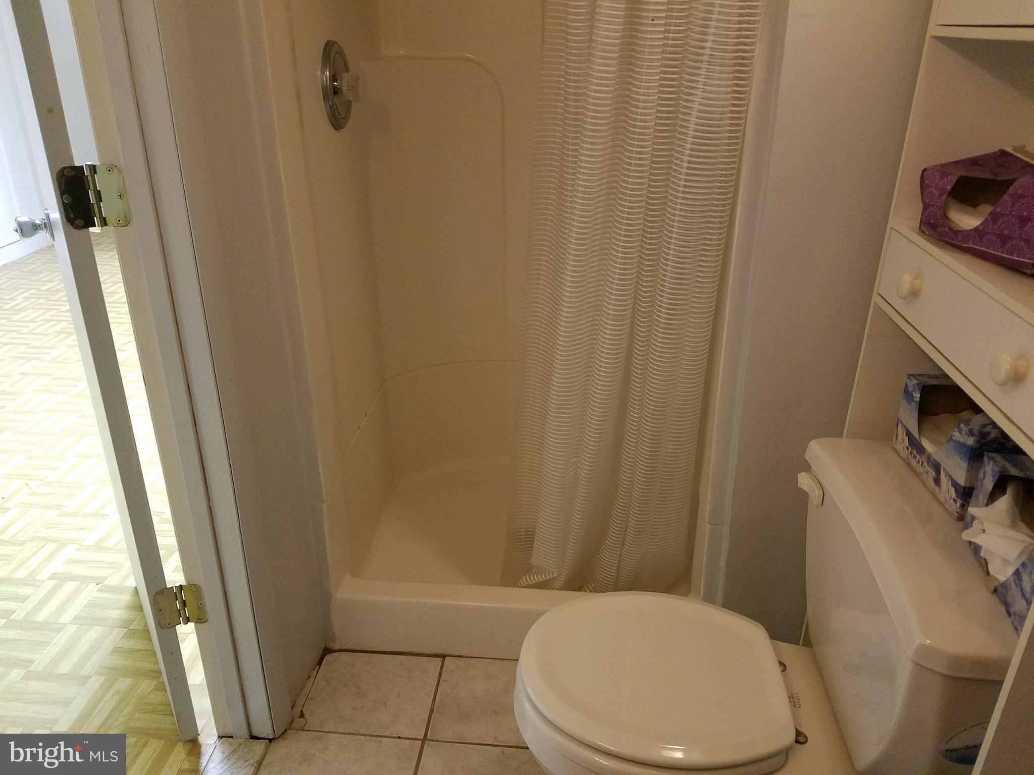 3815 Bancroft Road Baltimore, MD 21215 - Photo 10 of 14 Bath