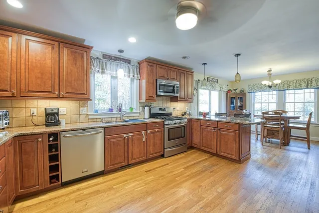 $749,900 | 6 Andrea Way, West Bridgewater, MA 02379