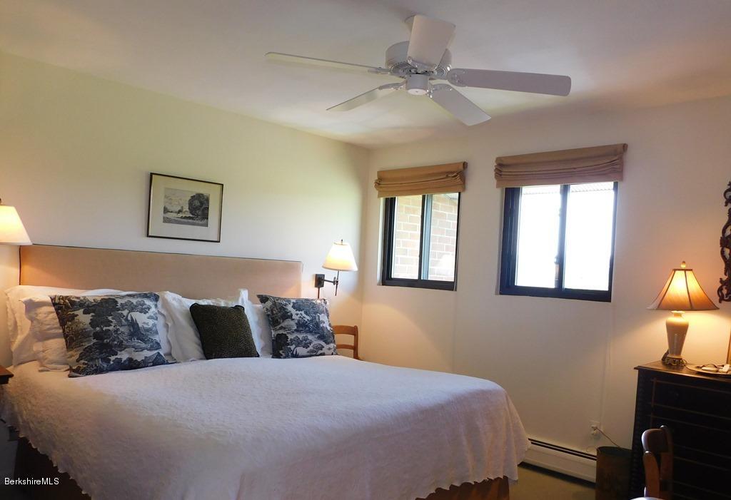 189 Stratton Road, Unit J3 Williamstown, MA 01267 - Photo 11 of 29 Bedroom 1