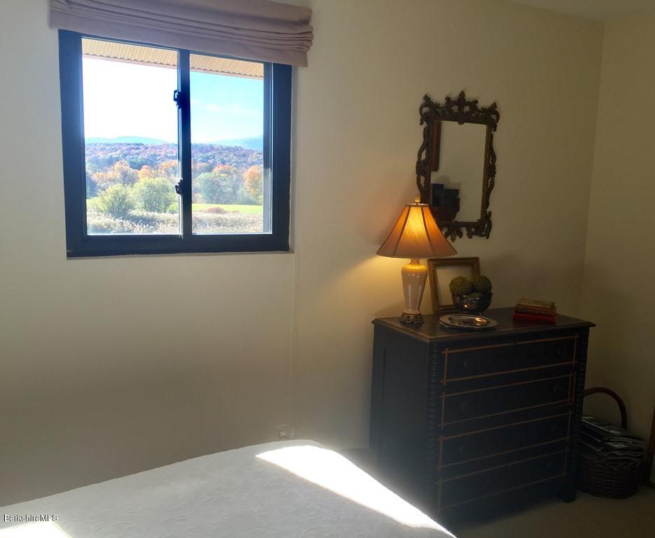 189 Stratton Road, Unit J3 Williamstown, MA 01267 - Photo 12 of 29 Window to view