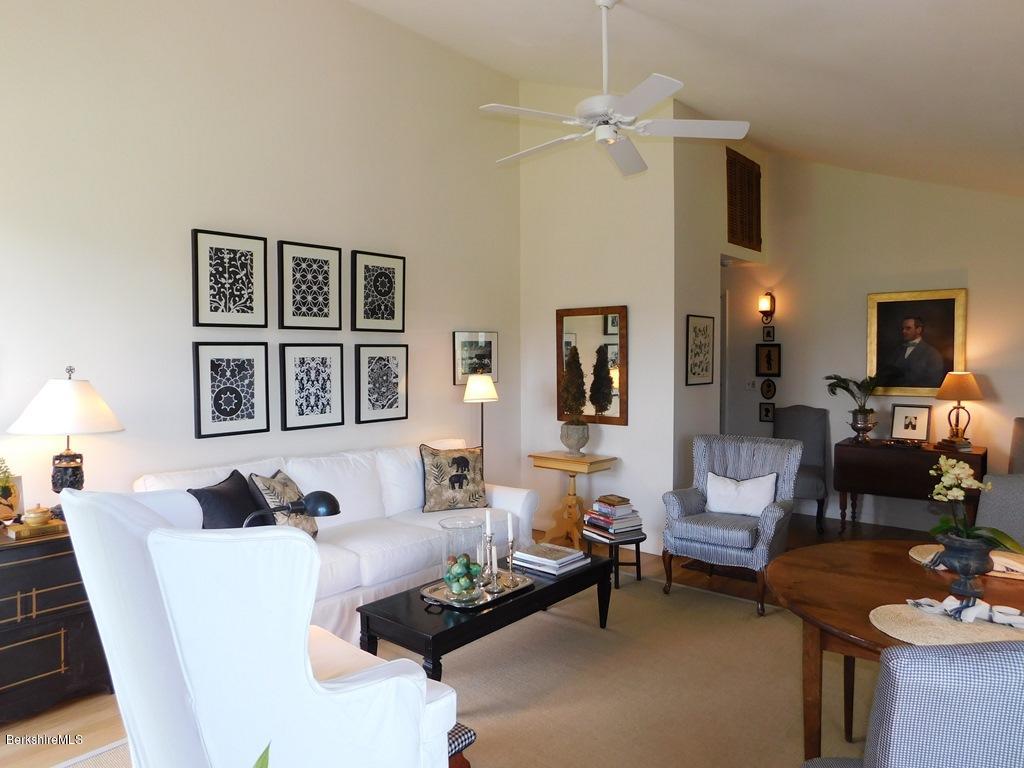 189 Stratton Road, Unit J3 Williamstown, MA 01267 - Photo 3 of 29 Living room