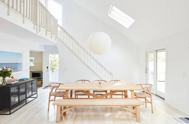 a view of entryway and hall