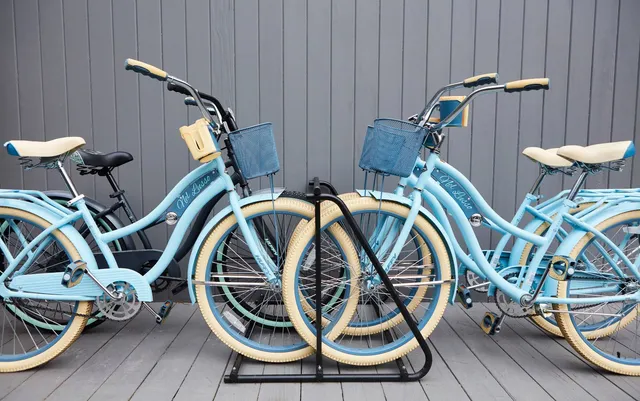 a view of an indoor seating area