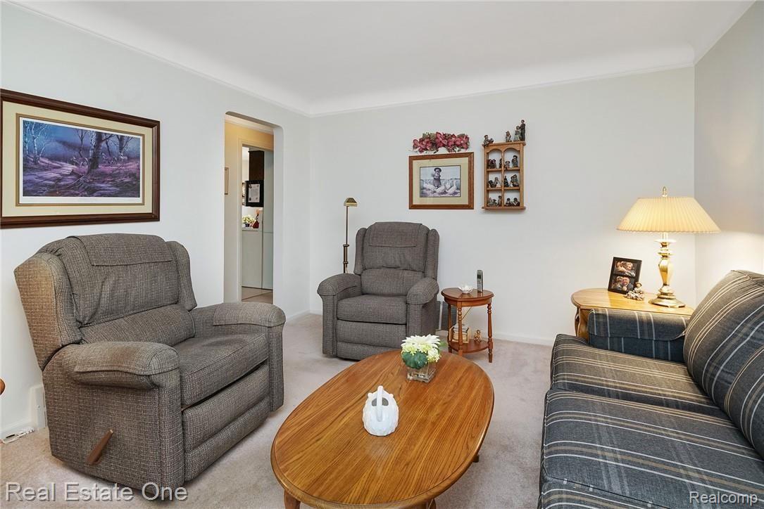 3736 Harding Street Dearborn, MI 48124 - Photo 6 of 23 DSC04315.jpg