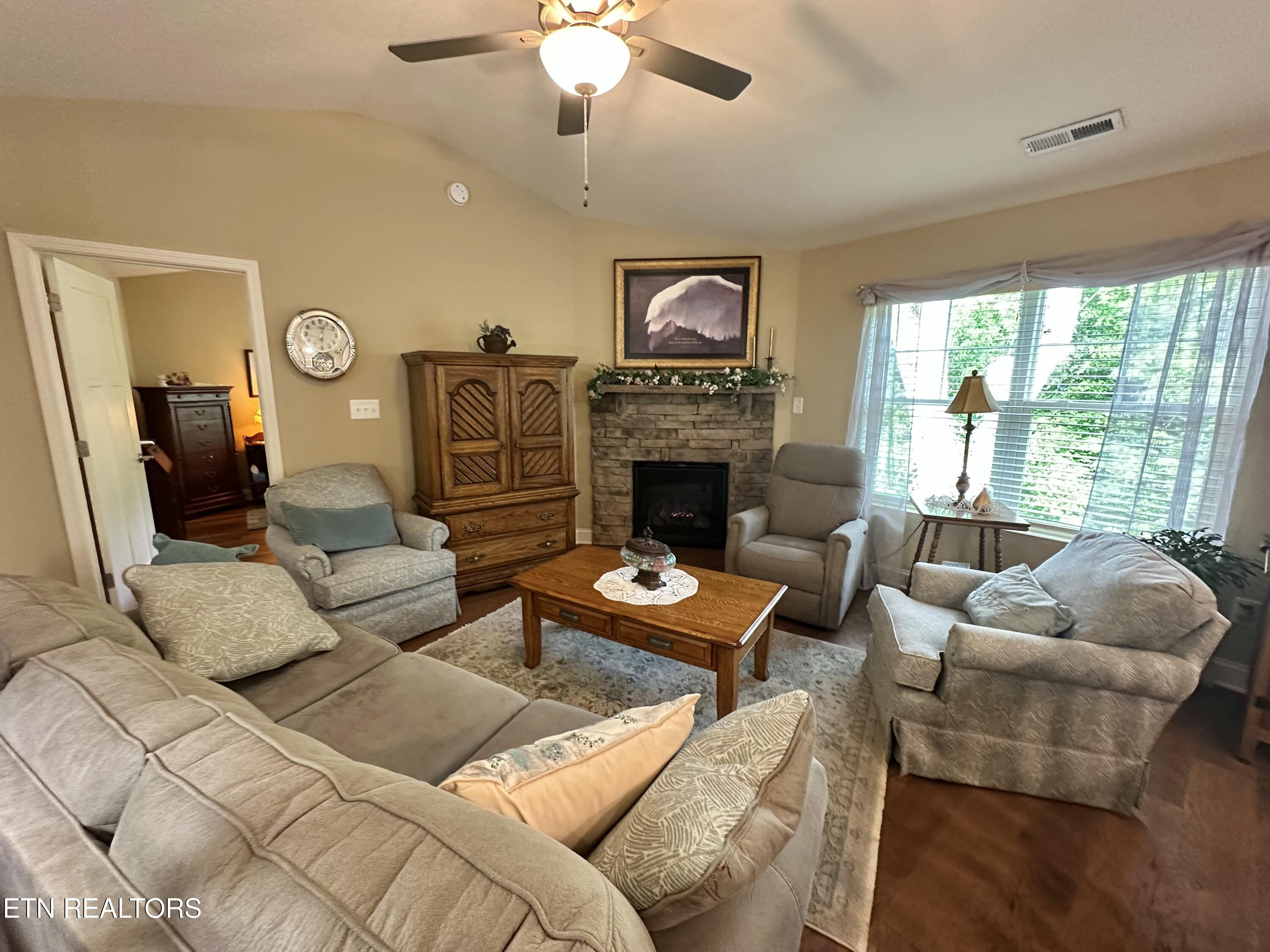 146 Mayapple Way Sevierville, TN 37862 - Photo 10 of 28 IMG_2630