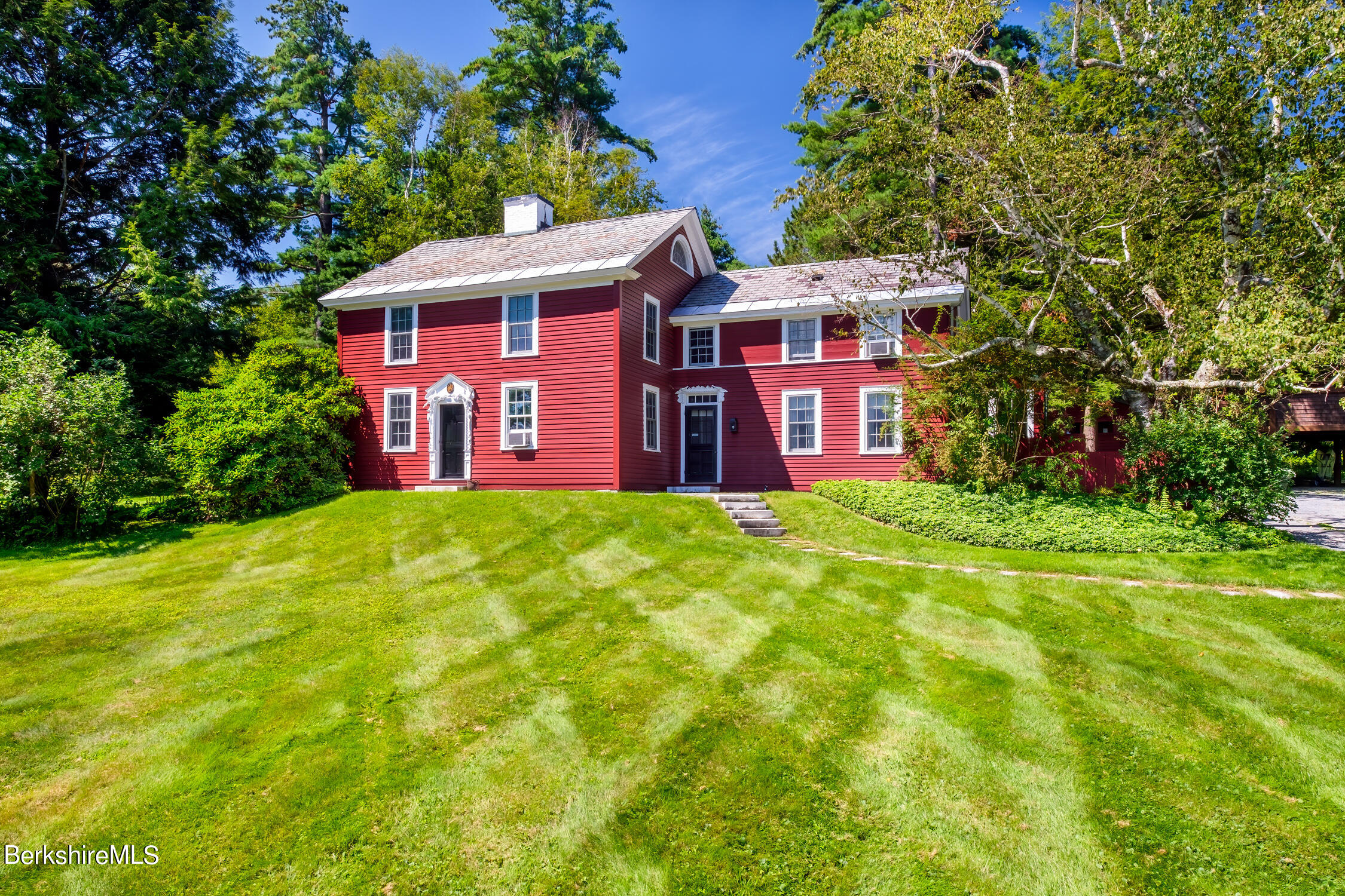 1571 Oblong Road Williamstown, MA 01267 - Photo 2 of 57 East Facade