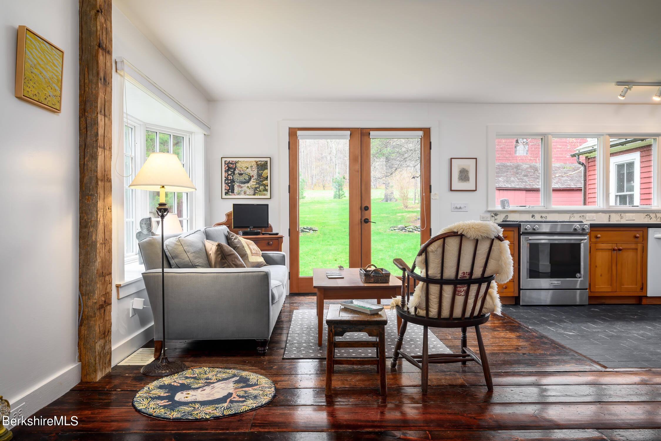 1571 Oblong Road Williamstown, MA 01267 - Photo 22 of 57 Kitchen Seating Area