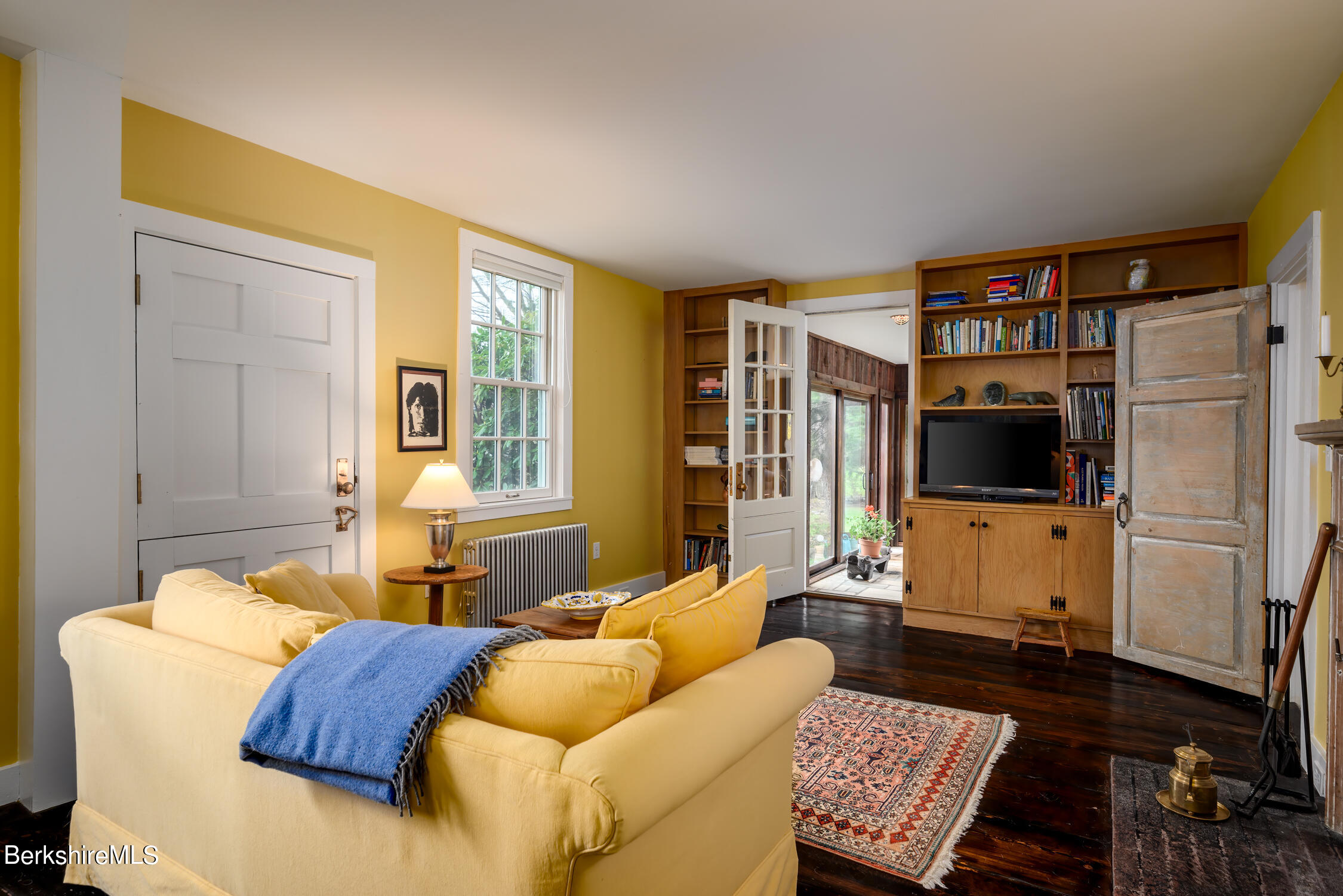 1571 Oblong Road Williamstown, MA 01267 - Photo 30 of 57 Parlor/Living Room