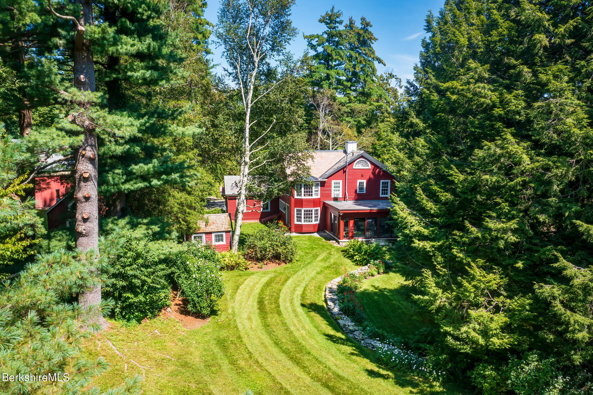 1571 Oblong Road Williamstown, MA 01267 - Photo 3 of 57 South Lawn