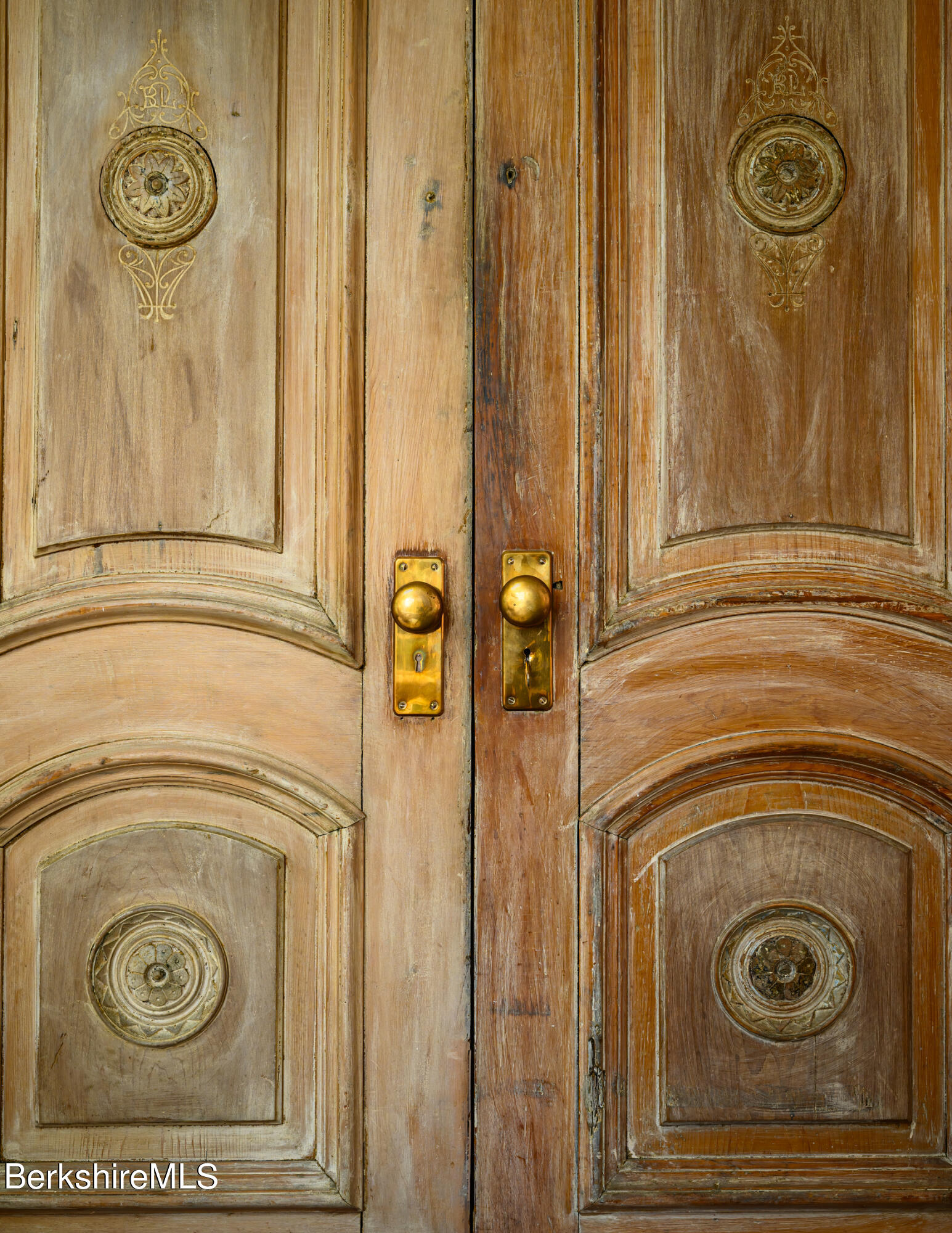 1571 Oblong Road Williamstown, MA 01267 - Photo 35 of 57 Antiques Closet Door Detail