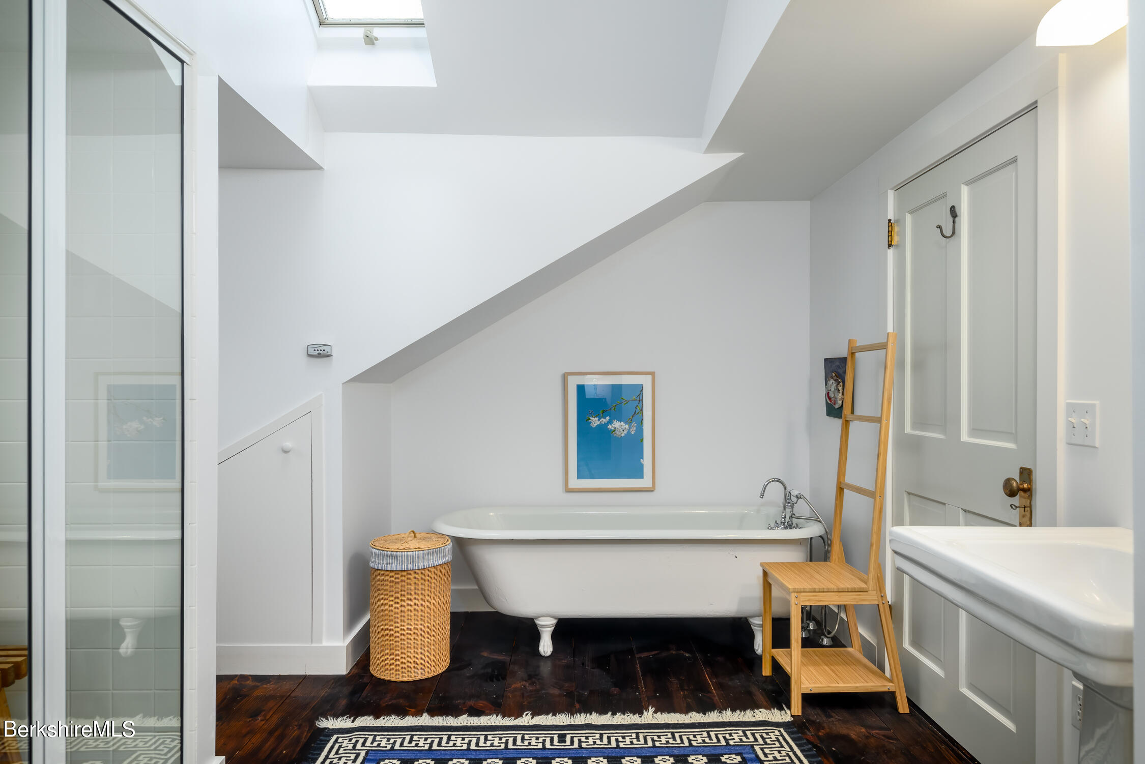 1571 Oblong Road Williamstown, MA 01267 - Photo 38 of 57 Primary Bath