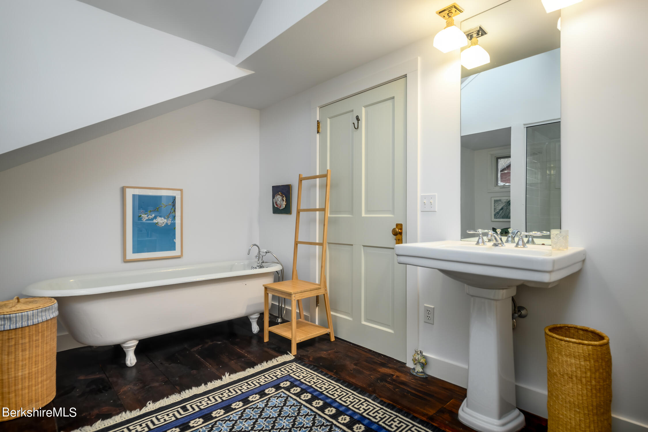 1571 Oblong Road Williamstown, MA 01267 - Photo 39 of 57 Primary Bath