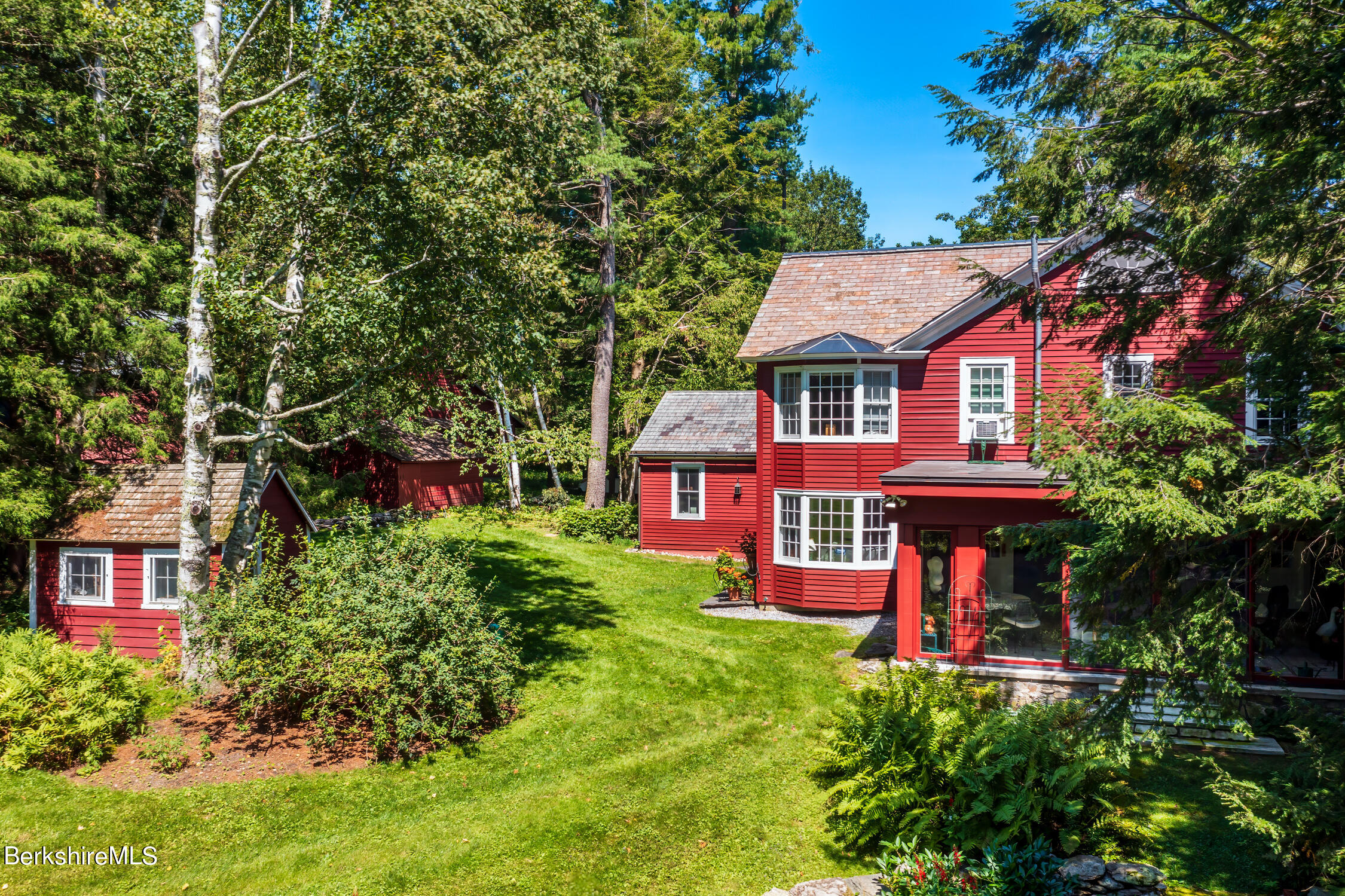 1571 Oblong Road Williamstown, MA 01267 - Photo 5 of 57 South Facade