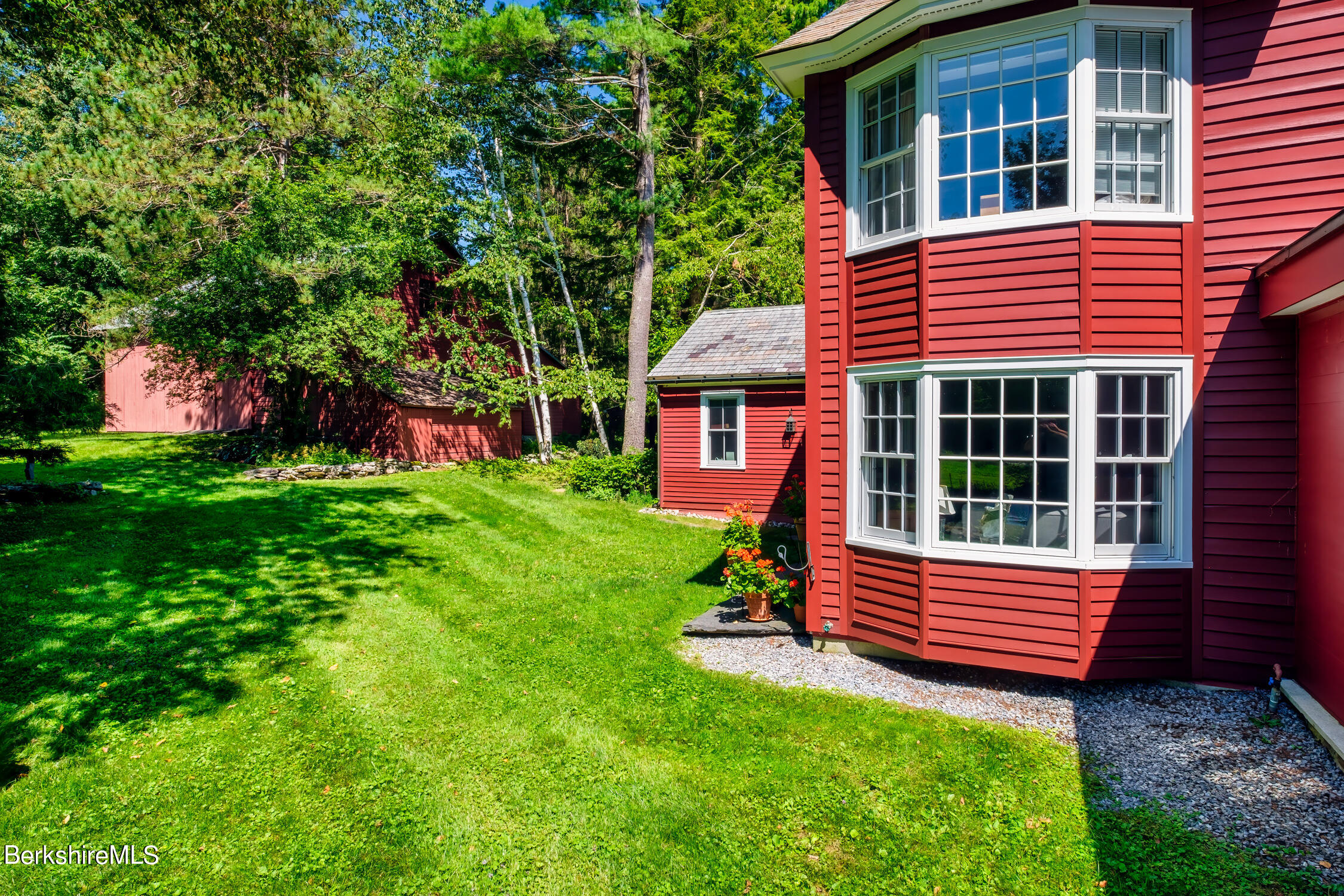 1571 Oblong Road Williamstown, MA 01267 - Photo 7 of 57 South Bay Windows