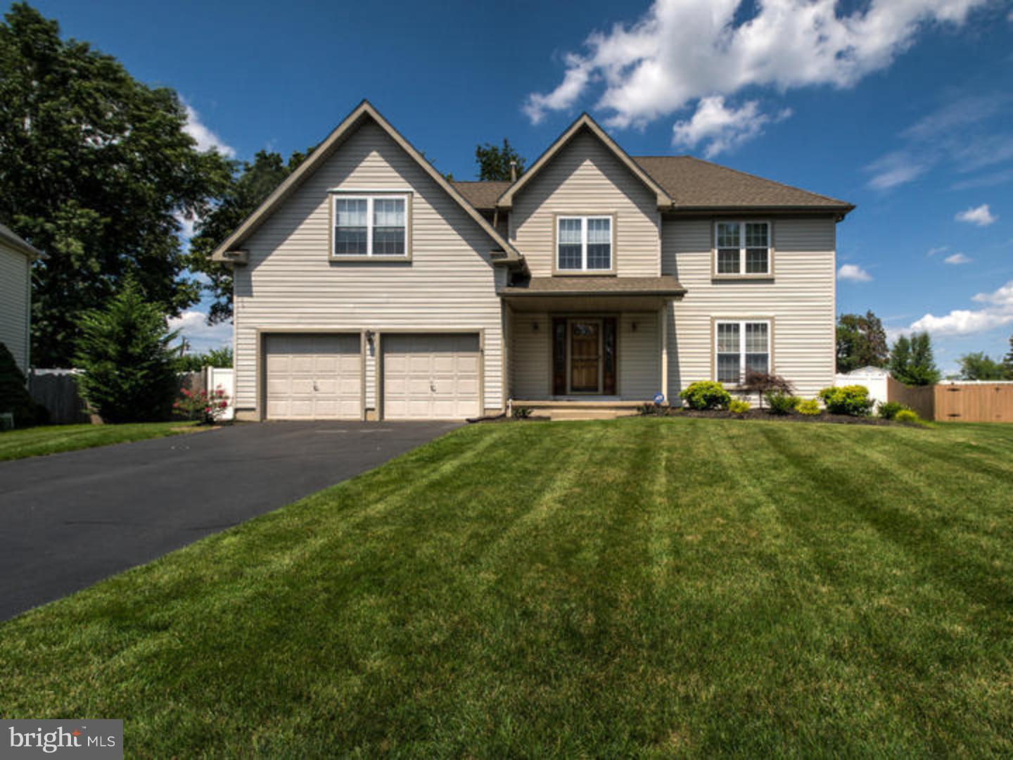 22 London Road Burlington, NJ 08016 - Photo 1 of 25 Gallery Image 1