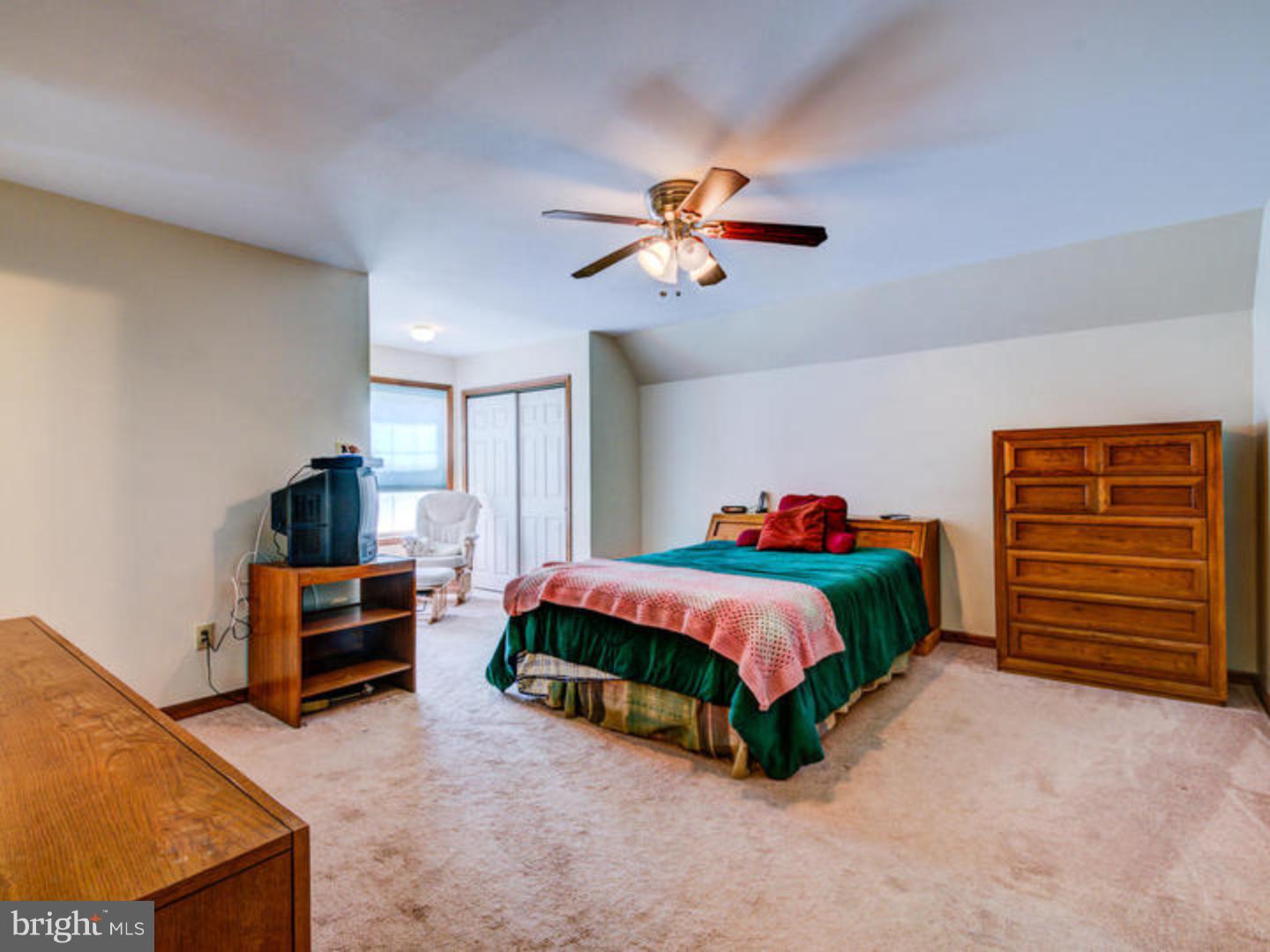 22 London Road Burlington, NJ 08016 - Photo 12 of 25 Gallery Image 12