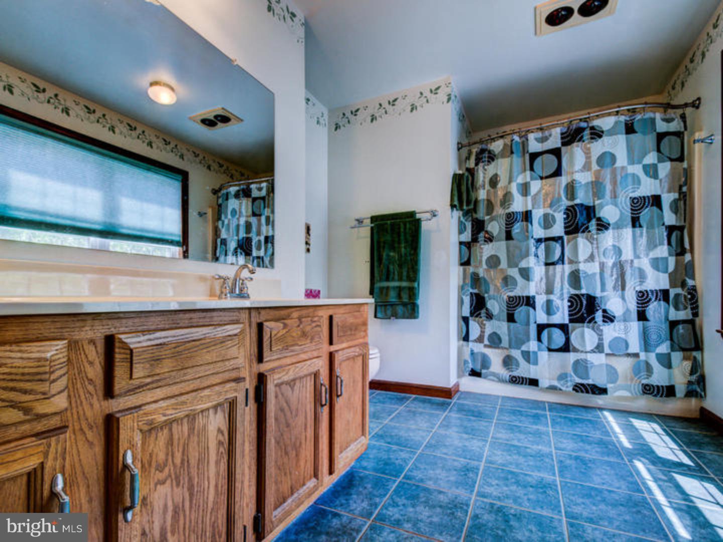 22 London Road Burlington, NJ 08016 - Photo 13 of 25 Gallery Image 13