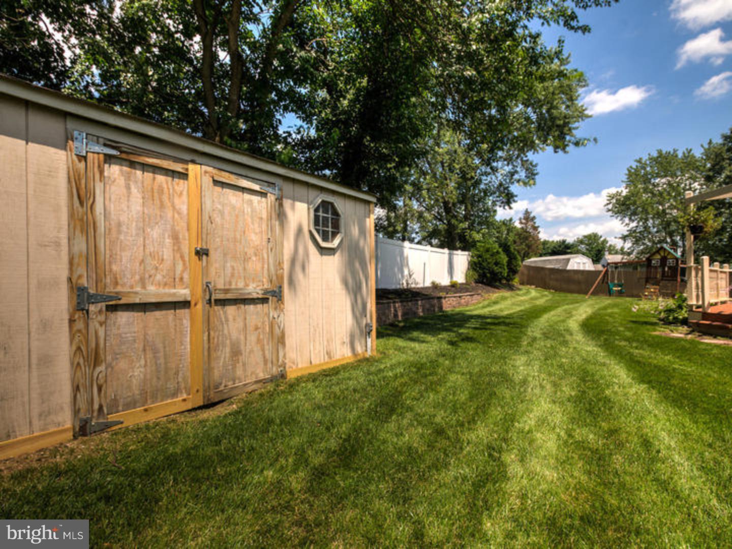22 London Road Burlington, NJ 08016 - Photo 20 of 25 Gallery Image 20