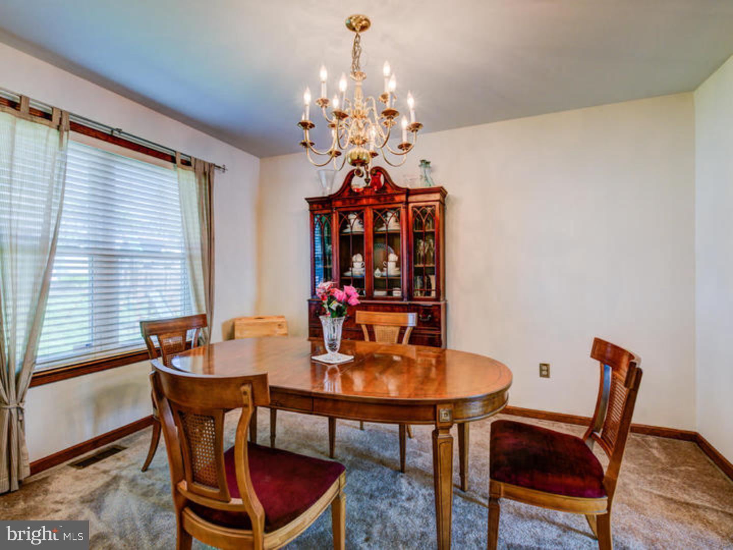 22 London Road Burlington, NJ 08016 - Photo 3 of 25 Gallery Image 3