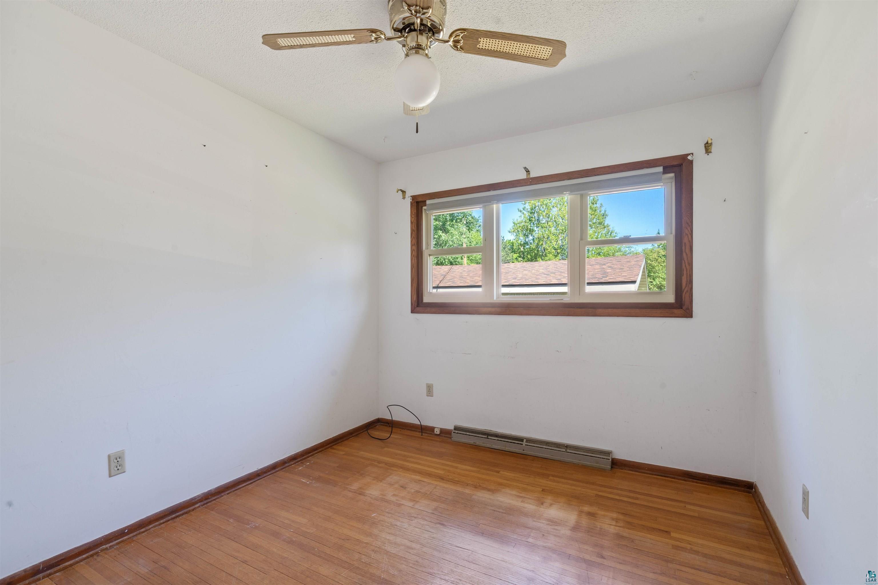3304 Hutchinson Road Duluth, MN 55811 - Photo 16 of 39