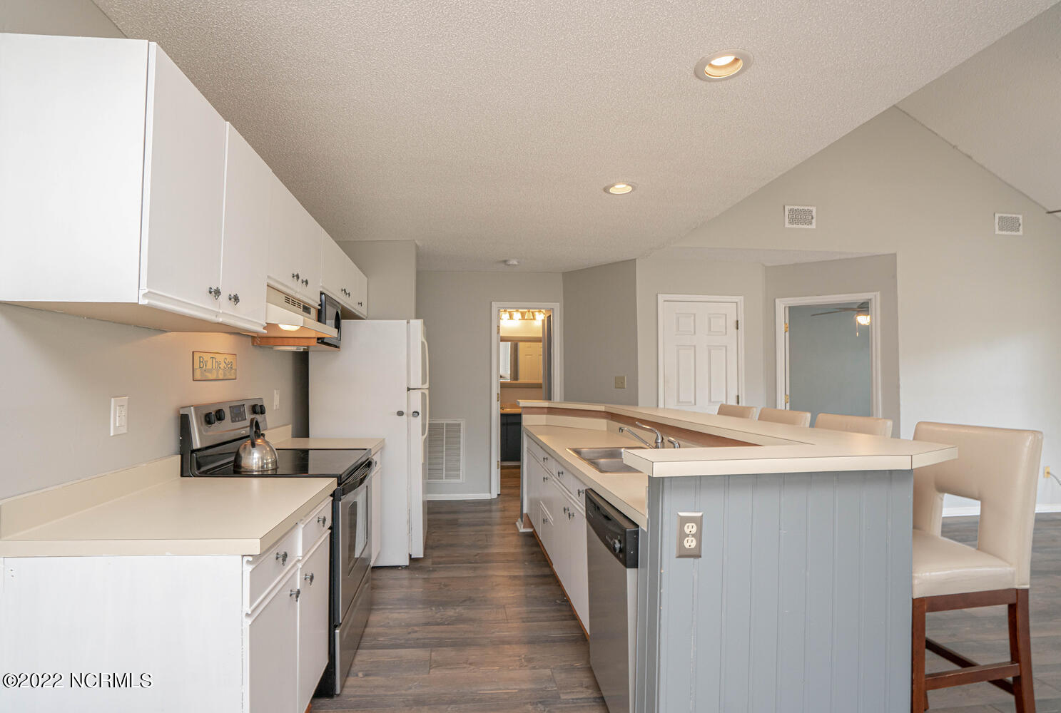 806 Colony Place, Unit F Sunset Beach, NC 28468 - Photo 22 of 54 806 Colony Pl Sunset Beach NC-large-017-