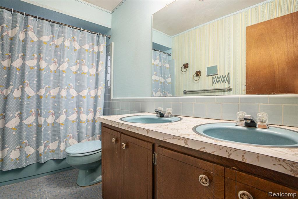 5666 Gibbing Road Utica, MI 48317 - Photo 12 of 20