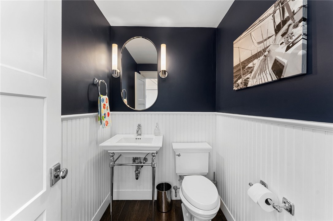 72 Rodman Street Narragansett, RI 02882 - Photo 15 of 49