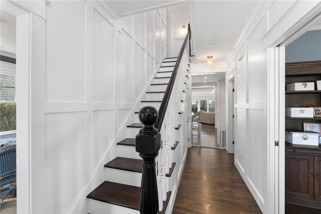 72 Rodman Street Narragansett, RI 02882 - Photo 16 of 49