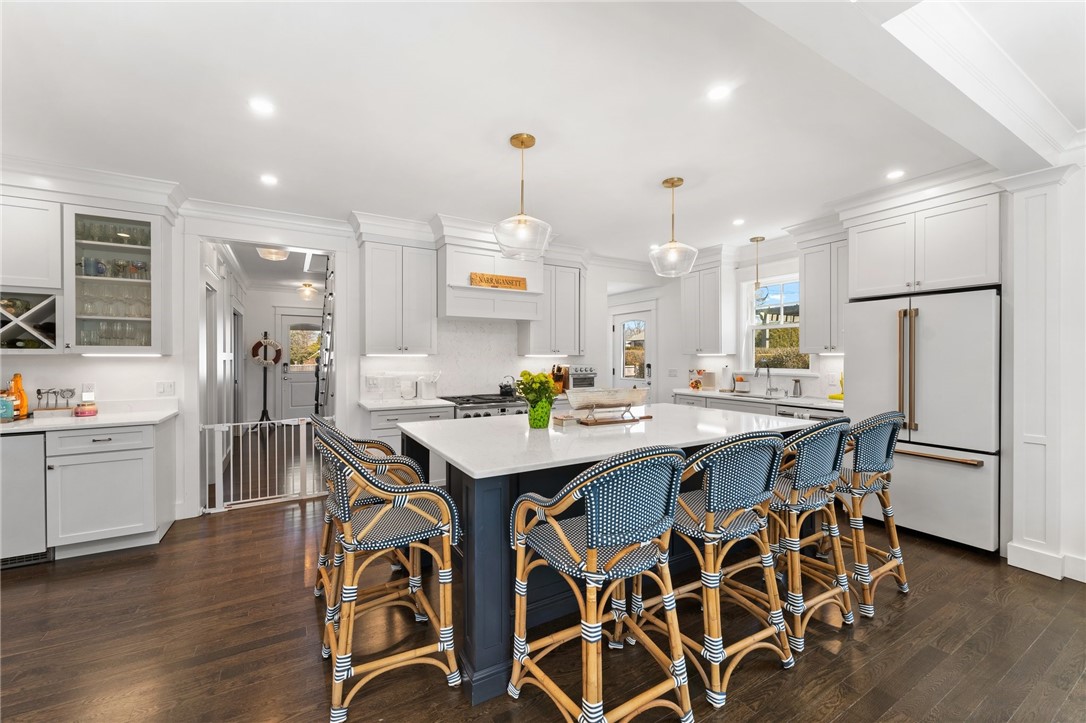 72 Rodman Street Narragansett, RI 02882 - Photo 3 of 49