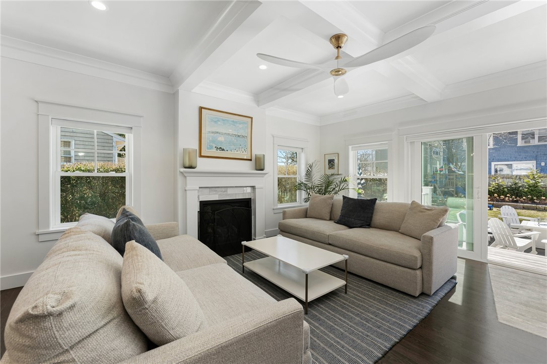 72 Rodman Street Narragansett, RI 02882 - Photo 8 of 49