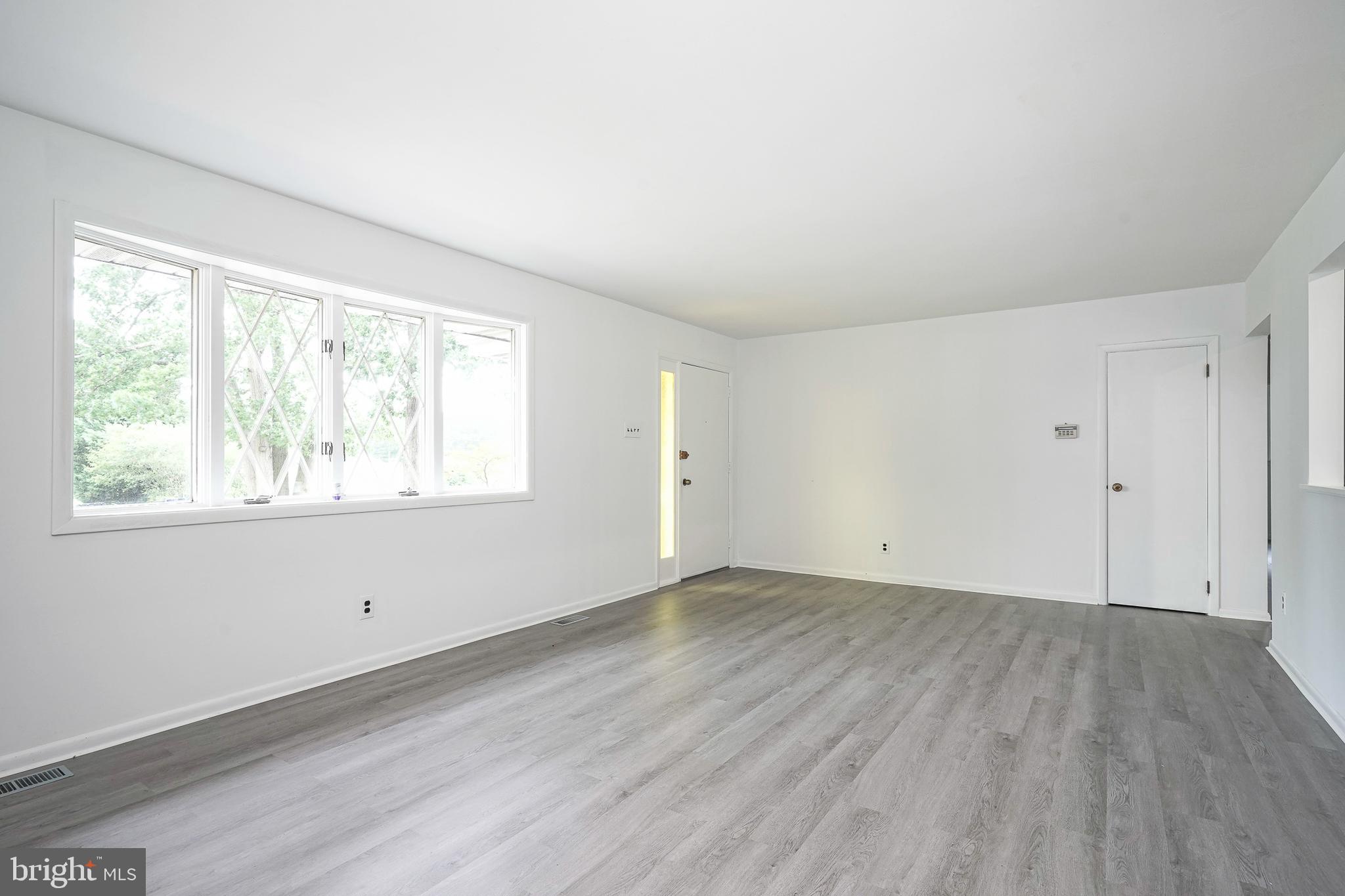 2147 Cooper Road Atco, NJ 08004 - Photo 3 of 34 Gallery Image 3