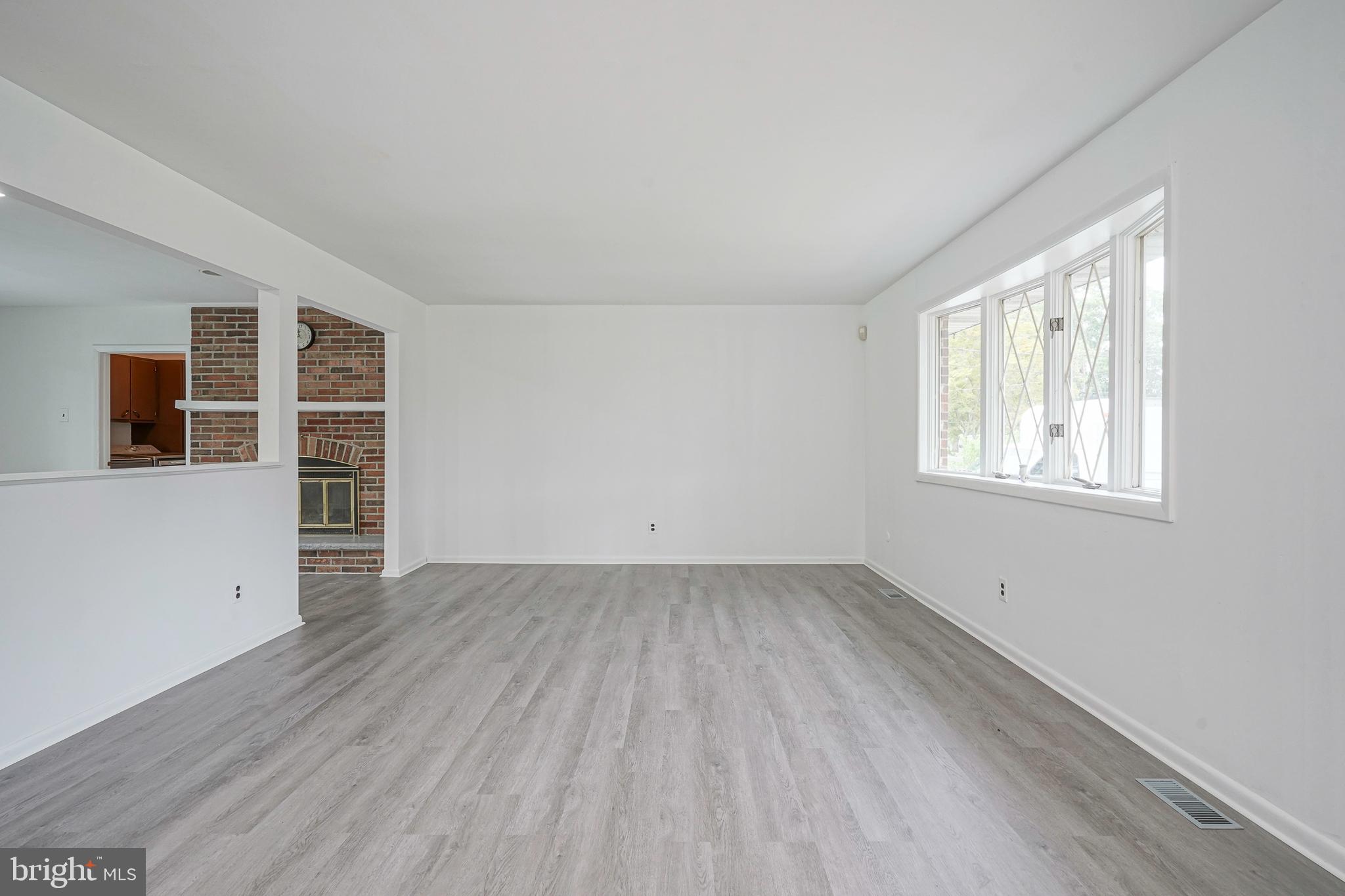 2147 Cooper Road Atco, NJ 08004 - Photo 4 of 34 Gallery Image 4