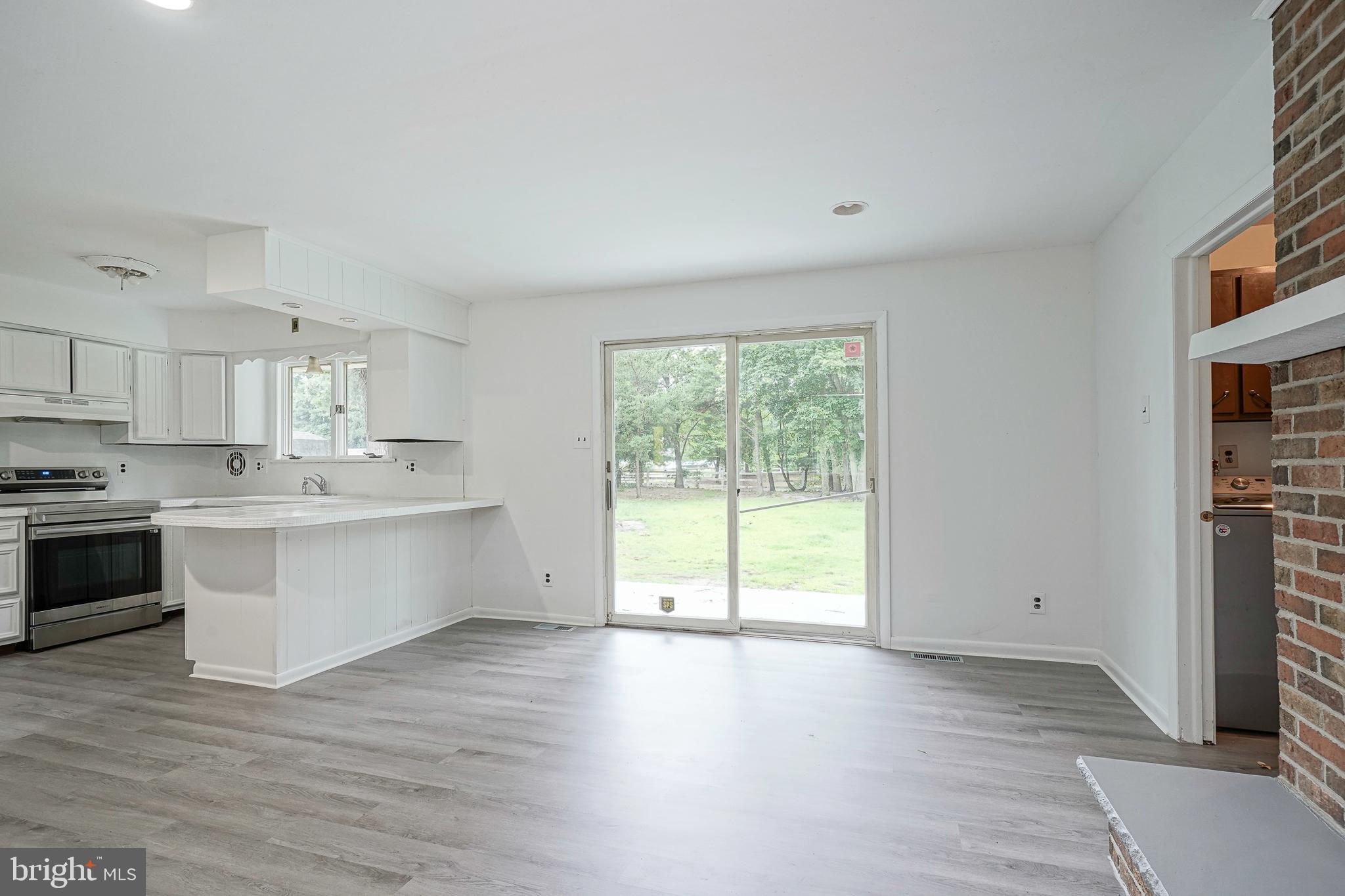 2147 Cooper Road Atco, NJ 08004 - Photo 10 of 34 Gallery Image 10