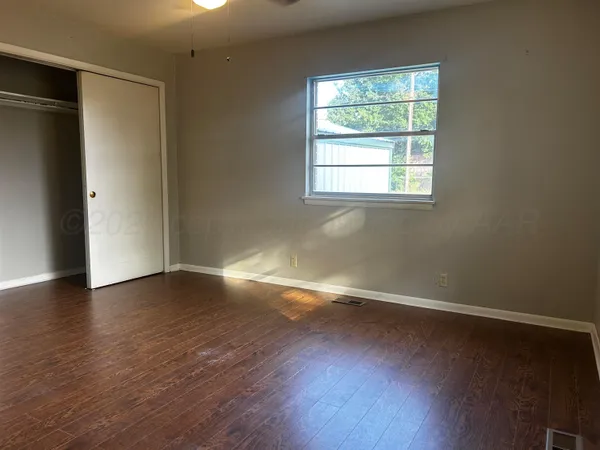 $80,000 | 209 North Elm Street, Higgins, TX 79046