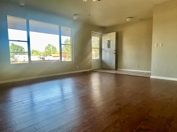 $80,000 | 209 North Elm Street, Higgins, TX 79046