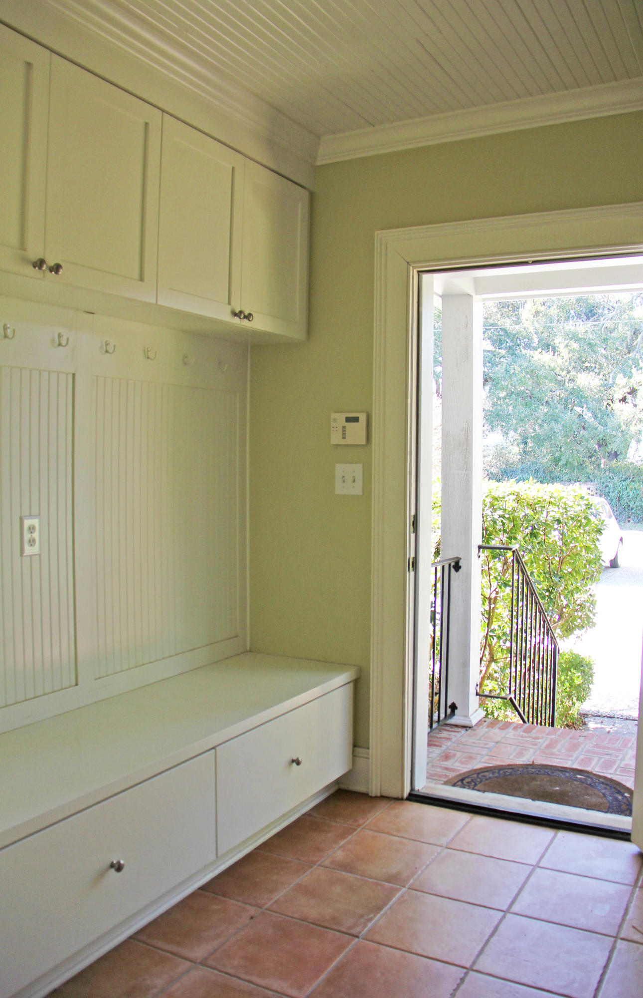 7 Palmetto Road Charleston, SC 29407 - Photo 24 of 27 MudRoom