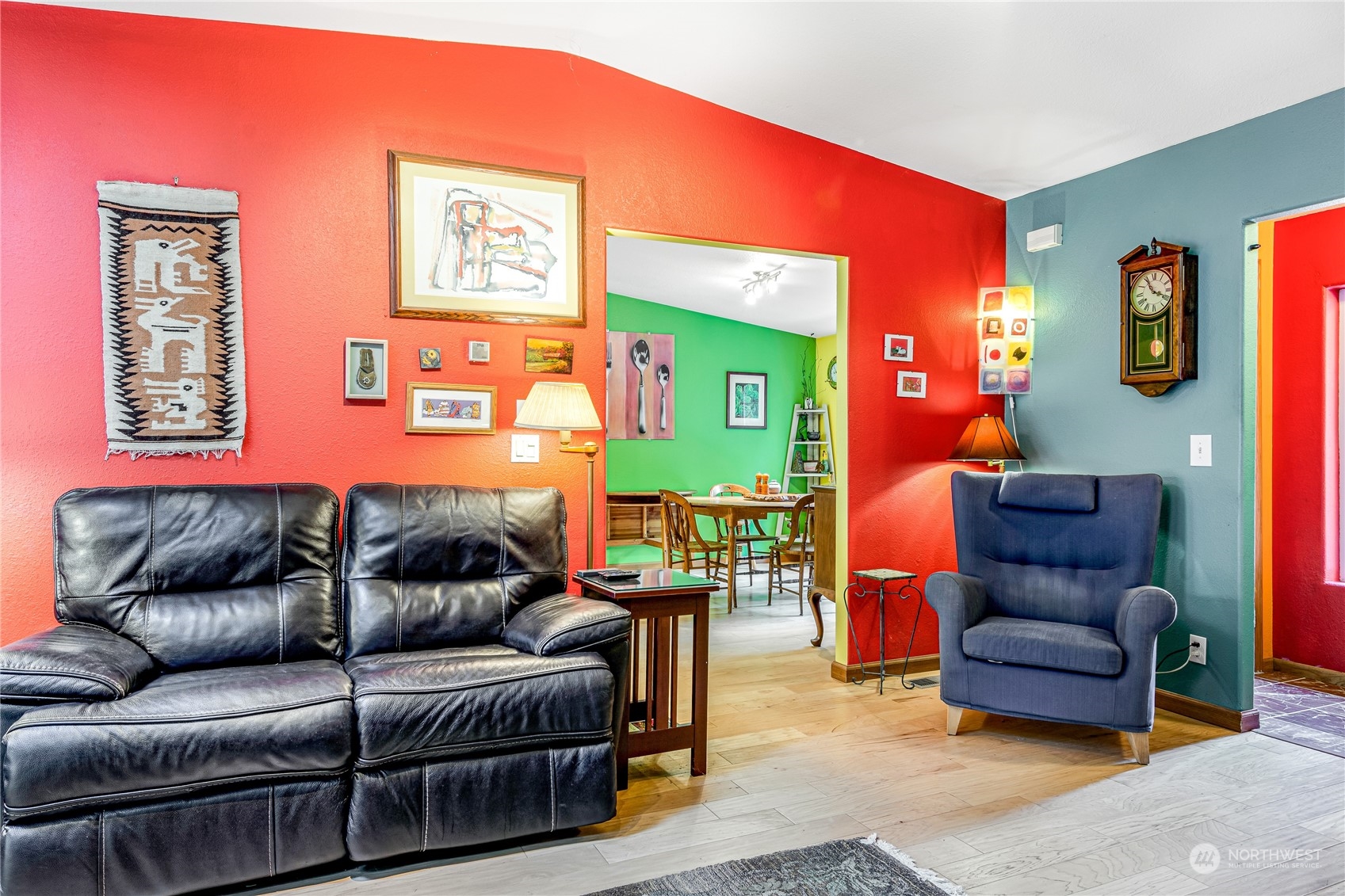 142 Ash Loop Port Townsend, WA 98368 - Photo 9 of 29 a living room with furniture and a lamp