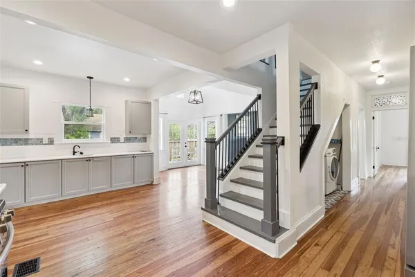 $309,000 | 1016 East Washington Avenue, Eustis, FL 32726