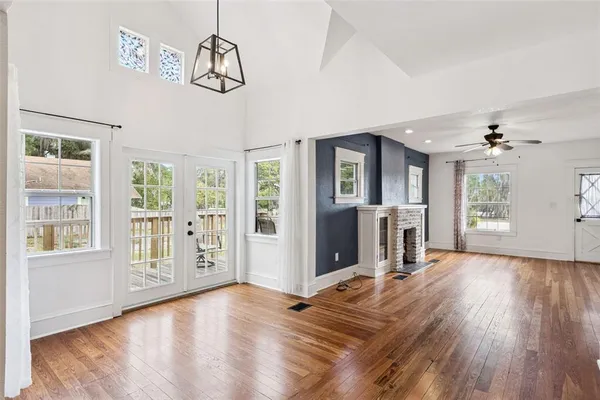 $309,000 | 1016 East Washington Avenue, Eustis, FL 32726