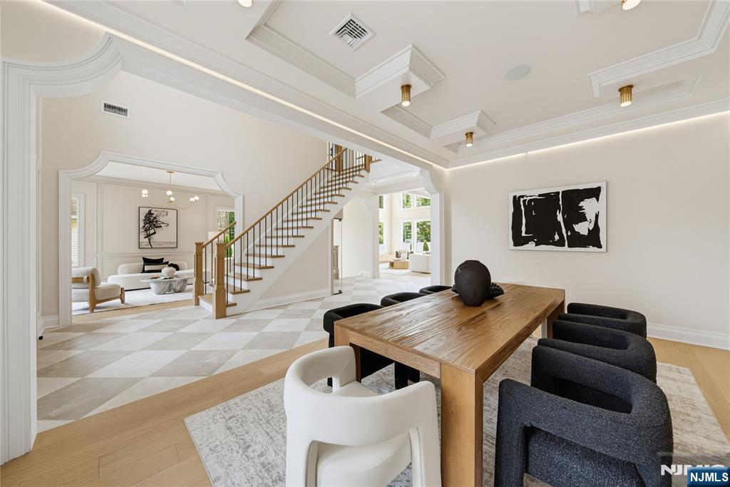 92 Oliver Road Paramus, NJ 07652 - Photo 7 of 50 Gallery Image 7
