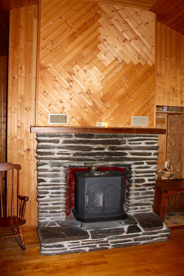 386 North Road Bethel, VT 05032 - Photo 5 of 23