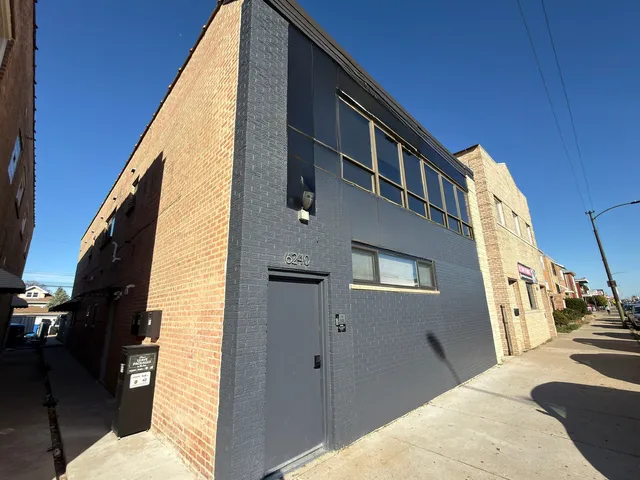 a view of an outdoor kitchen