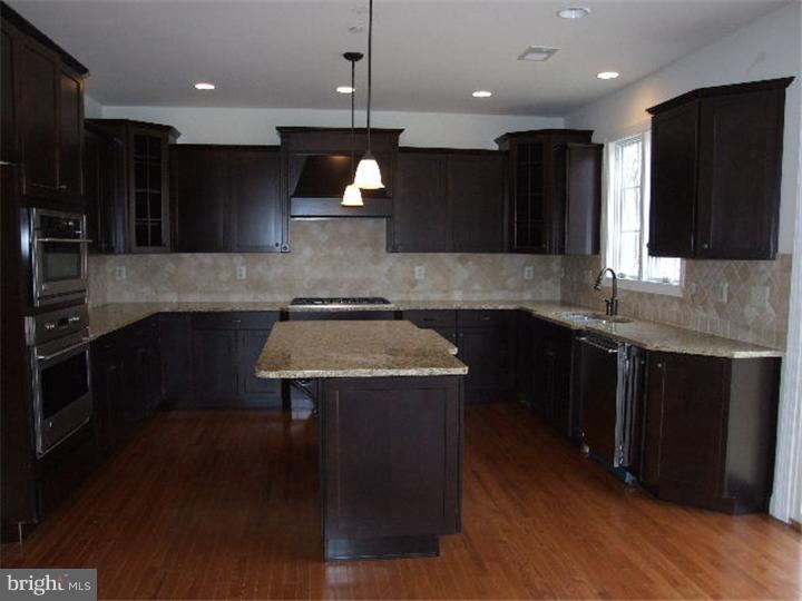 135 North Hillcrest Road Springfield, PA 19064 - Photo 2 of 24 Kitchen