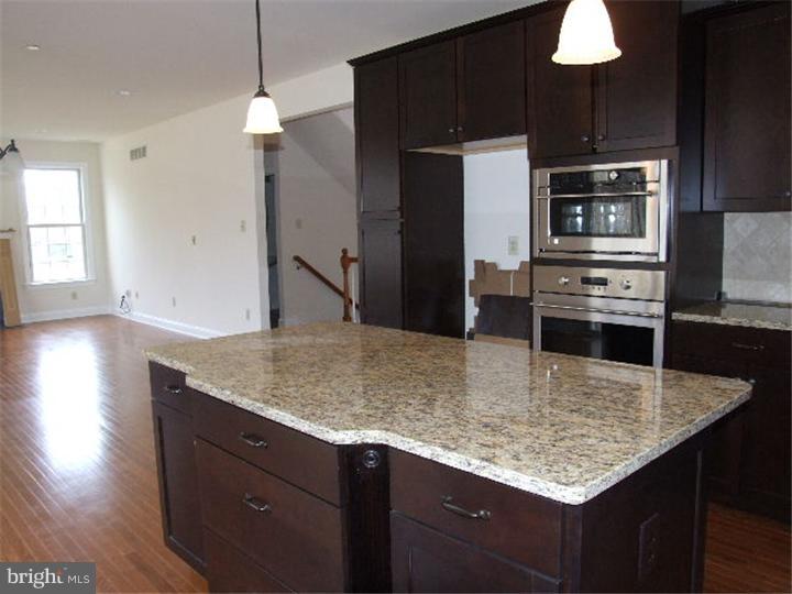 135 North Hillcrest Road Springfield, PA 19064 - Photo 5 of 24 Kitchen