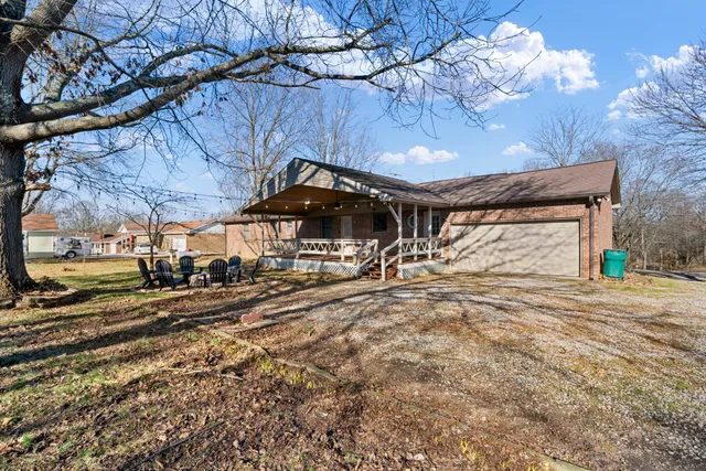 $385,000 | 6483 Dogwood Drive, Greenbrier, TN 37073